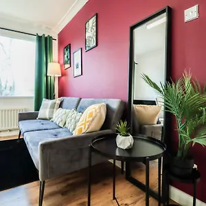 Apartment Free Parking, 1 Bedroom Close To Heathrow, Stanwell